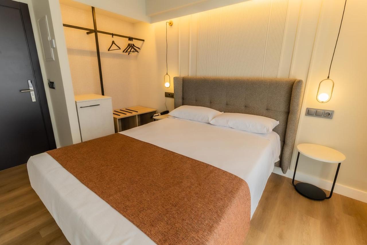 Hotel Corona De 帕德隆 外观 照片