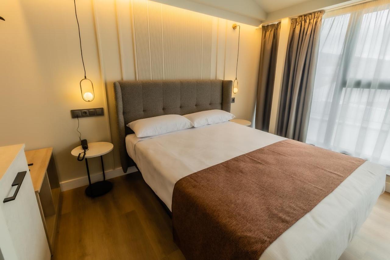 Hotel Corona De 帕德隆 外观 照片