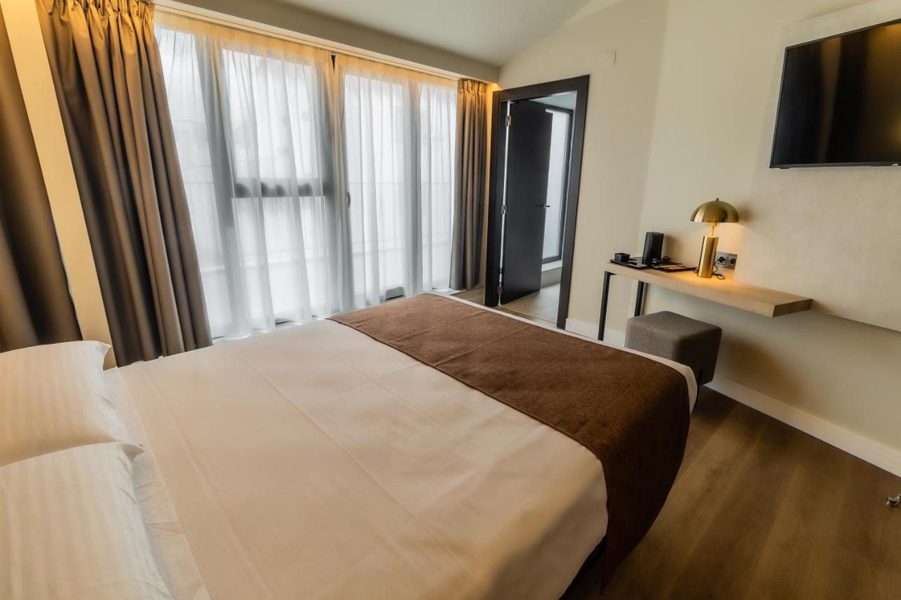 Hotel Corona De 帕德隆 外观 照片