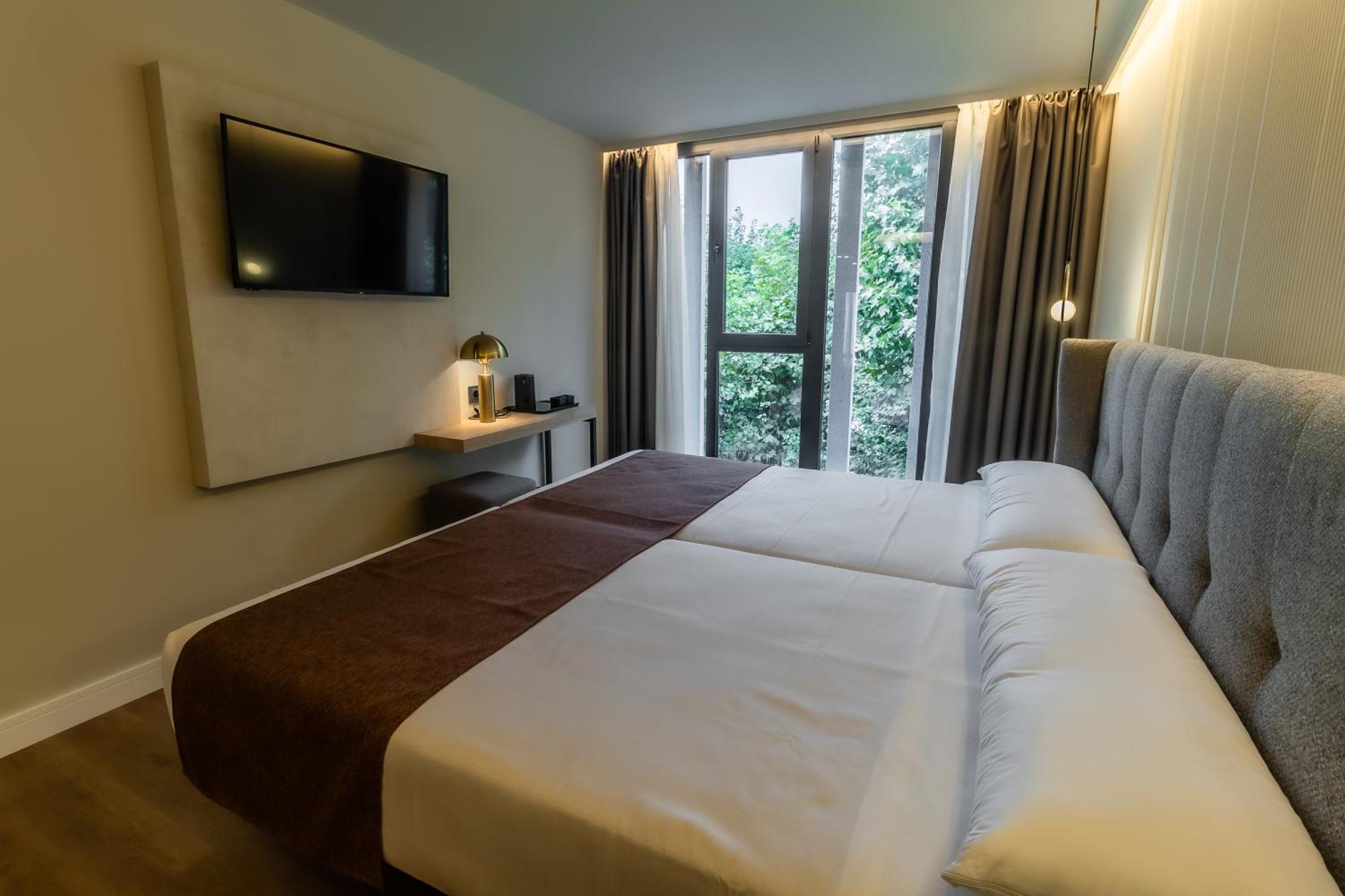 Hotel Corona De 帕德隆 外观 照片
