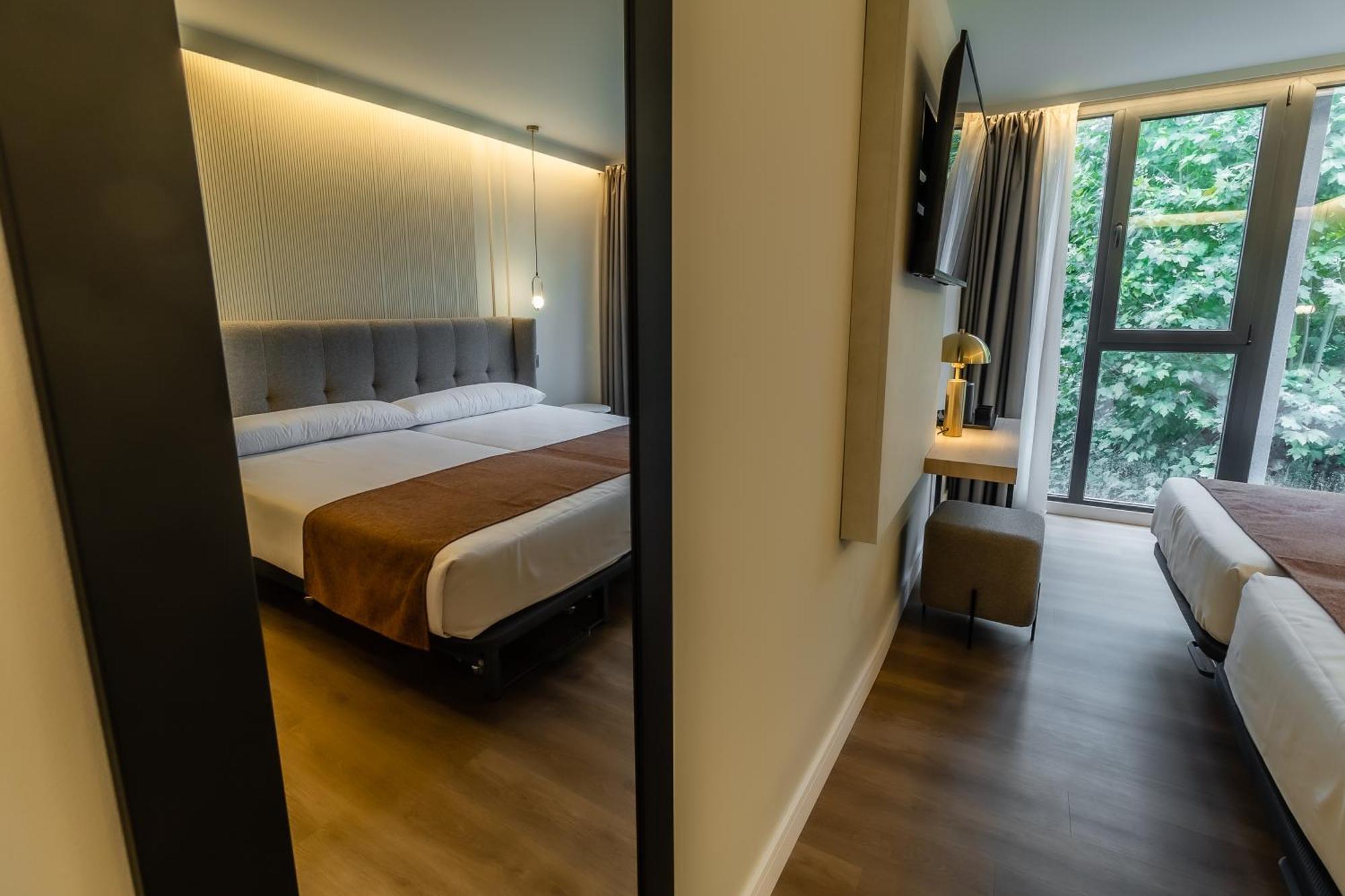 Hotel Corona De 帕德隆 外观 照片