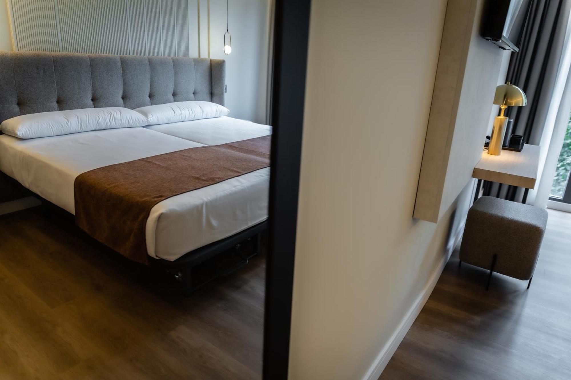 Hotel Corona De 帕德隆 外观 照片