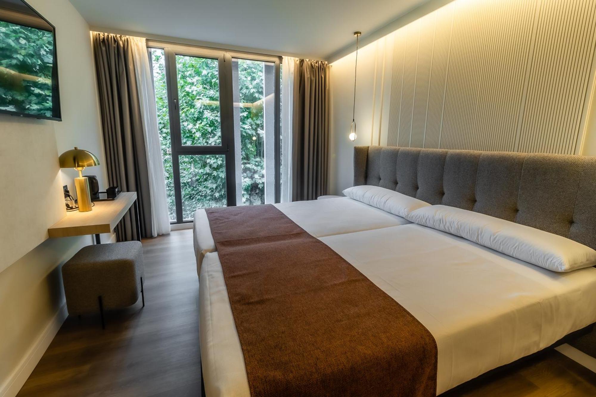 Hotel Corona De 帕德隆 外观 照片